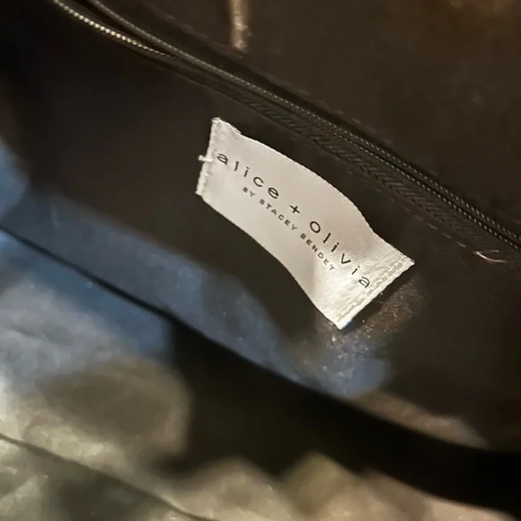 Black and White Striped tote Alice and Olivia - Picture 3 of 9